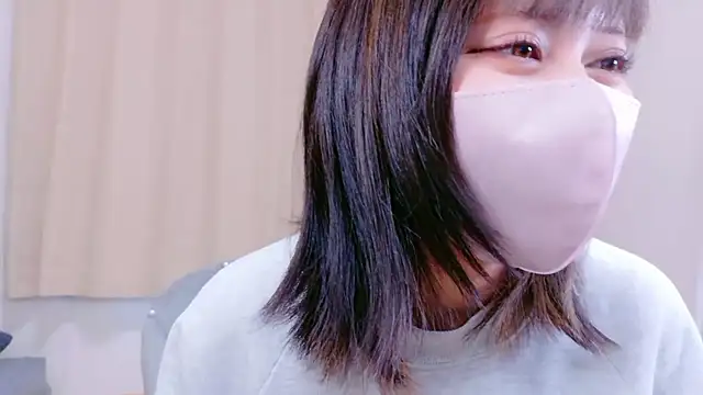 Snapshot of -anzu-o chatting on 09.17.25 -anzu-o online show from 09.17.25