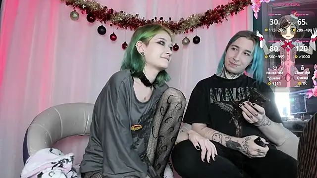 Snapshot of Milten-Trish chatting on 12.24.24 Milten-Trish online show from 12.24.24
