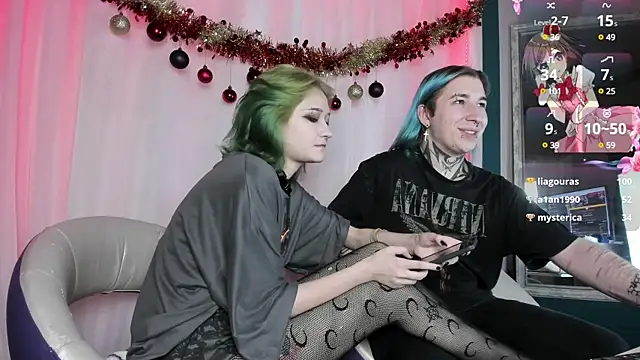 Snapshot of Milten-Trish chatting on 12.24.24 Milten-Trish online show from 12.24.24