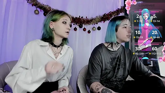 Snapshot of Milten-Trish chatting on 01.03.25 Milten-Trish online show from 01.03.25
