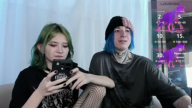 Snapshot of Milten-Trish chatting on 01.18.25 Milten-Trish online show from 01.18.25