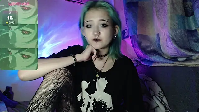 Snapshot of Milten-Trish chatting on 10.04.25 Milten-Trish online show from 10.04.25