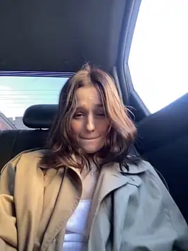 Mia Mia M online show from 03.13.26