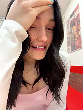 Snapshot of Mia_Mia_M chatting on 07.23.26 Mia Mia M online show from 07.23.26