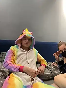 Snapshot of PASSIONBOX chatting on 02.14.25 PASSIONBOX online show from 02.14.25