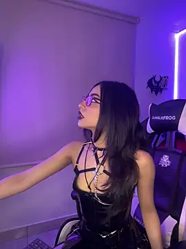 vampy dolll online show from 11.23.25