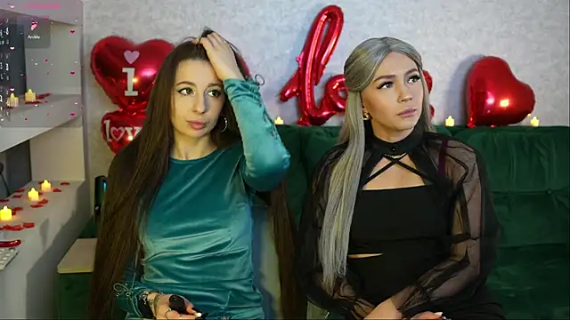 Snapshot of BestModelsDuo chatting on 02.15.25 BestModelsDuo online show from 02.15.25