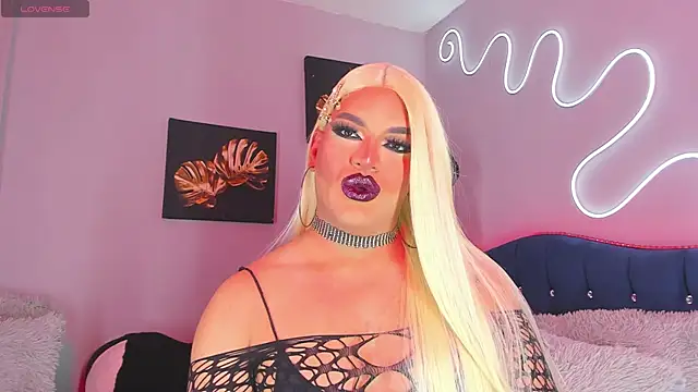 Snapshot of Missisabella_ chatting on 09.12.25 Missisabella online show from 09.12.25