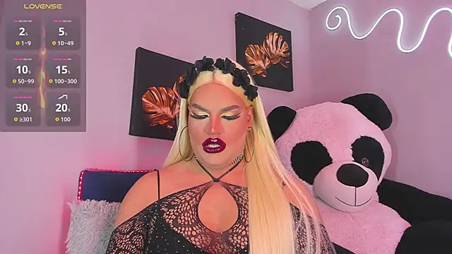 Snapshot of Missisabella_ chatting on 09.19.25 Missisabella online show from 09.19.25