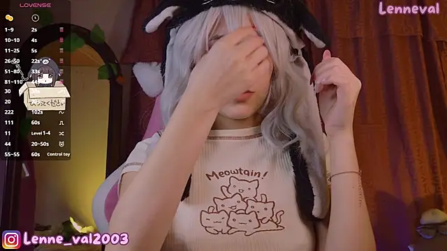 Snapshot of Lenneval1 chatting on 11.13.25 Lenneval1 online show from 11.13.25