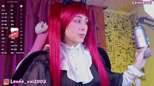 Snapshot of Lenneval1 chatting on 11.28.25 Lenneval1 online show from 11.28.25