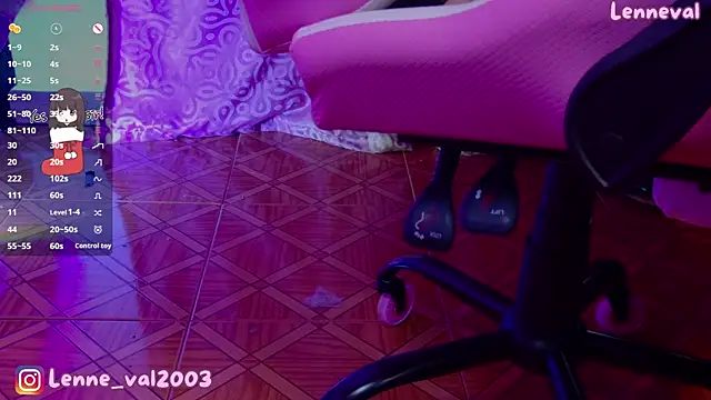 Snapshot of Lenneval1 chatting on 12.14.25 Lenneval1 online show from 12.14.25