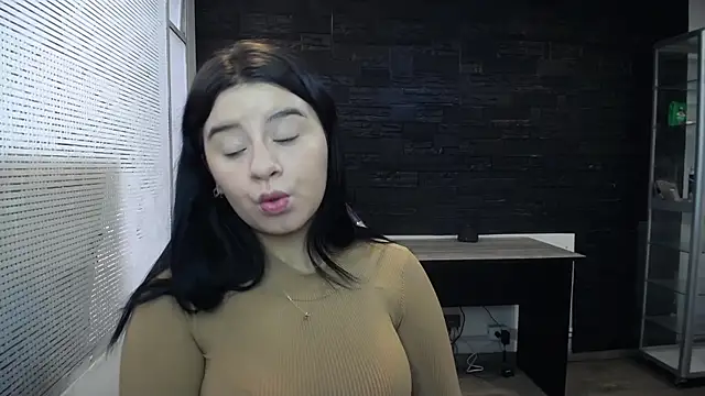 SaraBraun  online show from 12.29.24