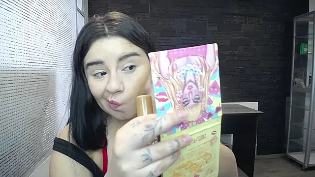 SaraBraun  online show from 12.30.24