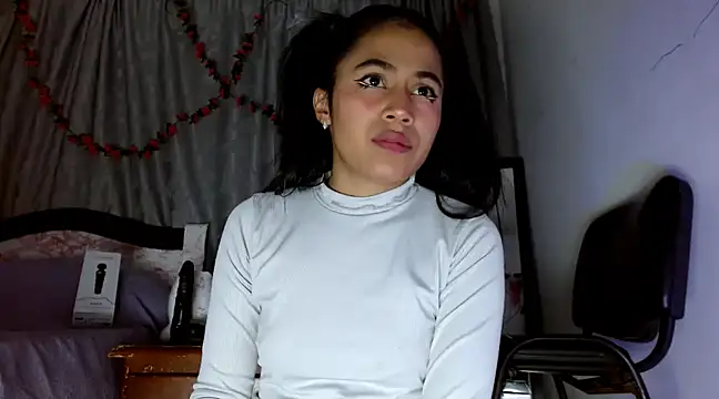 Snapshot of brihanna_lena chatting on 03.03.25 brihanna lena online show from 03.03.25