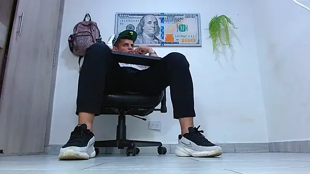 Snapshot of boss_of_cash chatting on 06.15.26 boss of cash online show from 06.15.26