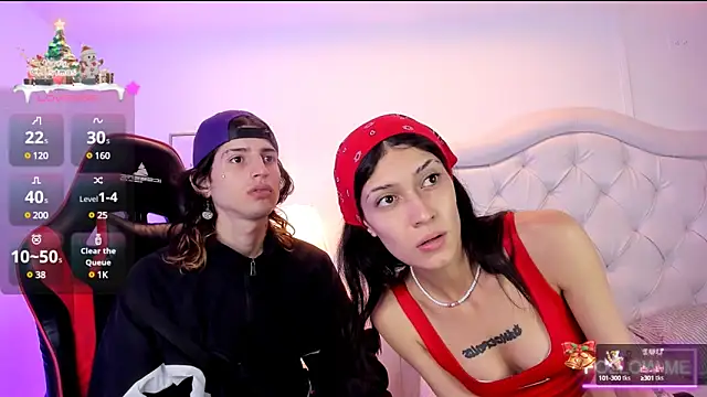 Snapshot of sett_and_gwen chatting on 12.12.24 sett and gwen online show from 12.12.24