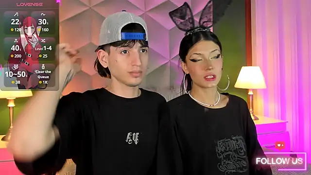 Snapshot of sett_and_gwen chatting on 01.13.25 sett and gwen online show from 01.13.25