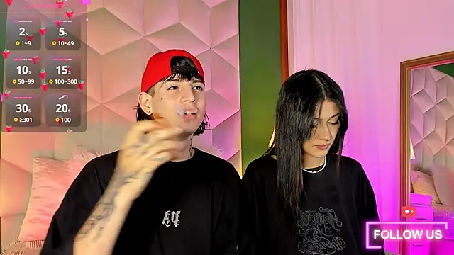 Snapshot of sett_and_gwen chatting on 01.13.25 sett and gwen online show from 01.13.25