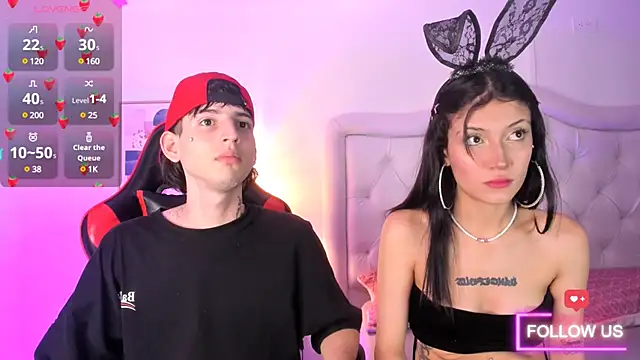 Snapshot of sett_and_gwen chatting on 01.17.25 sett and gwen online show from 01.17.25