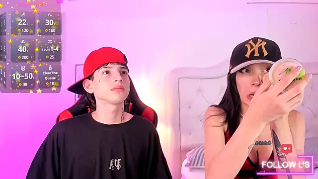 Snapshot of sett_and_gwen chatting on 01.23.25 sett and gwen online show from 01.23.25