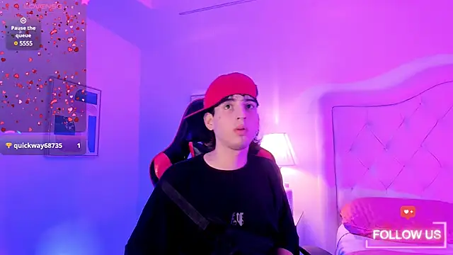 Snapshot of sett_and_gwen chatting on 02.22.25 sett and gwen online show from 02.22.25