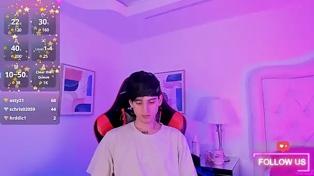 Snapshot of sett_and_gwen chatting on 03.17.25 sett and gwen online show from 03.17.25