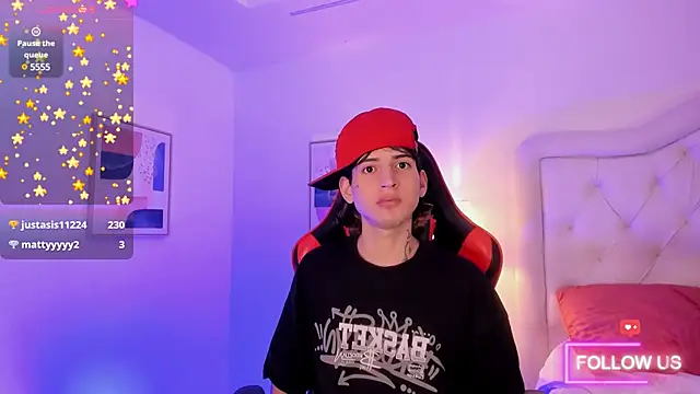 Snapshot of sett_and_gwen chatting on 03.19.25 sett and gwen online show from 03.19.25