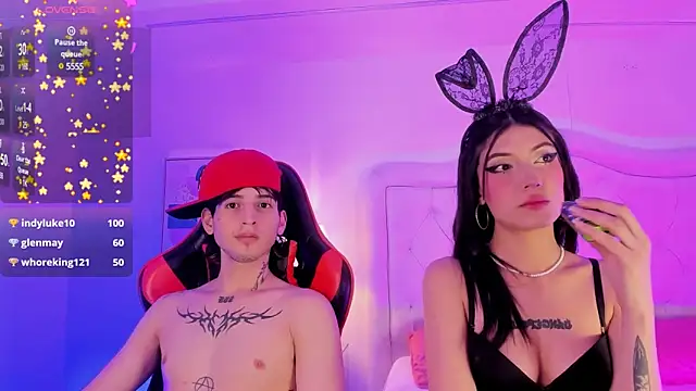 Snapshot of sett_and_gwen chatting on 03.21.25 sett and gwen online show from 03.21.25