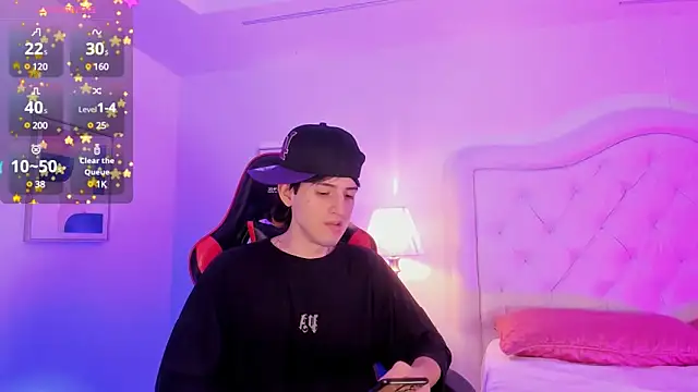 Snapshot of sett_and_gwen chatting on 03.23.25 sett and gwen online show from 03.23.25