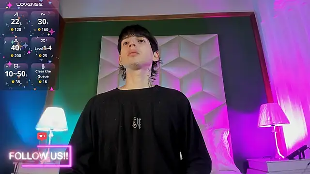 Snapshot of sett_and_gwen chatting on 09.23.25 sett and gwen online show from 09.23.25