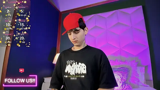 Snapshot of sett_and_gwen chatting on 10.01.25 sett and gwen online show from 10.01.25