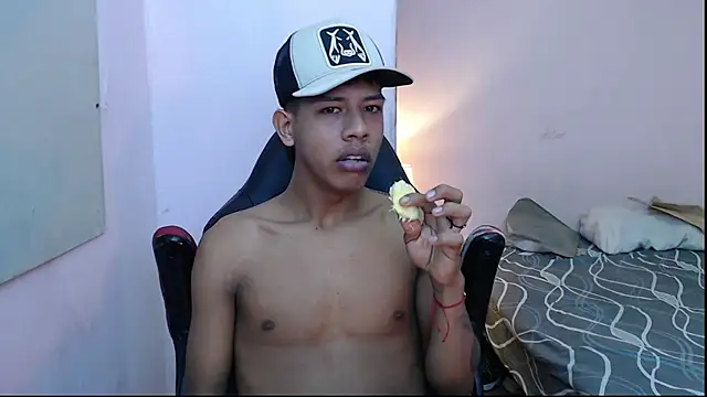 Snapshot of mr_stiven_ chatting on 01.08.25 mr stiven  online show from 01.08.25