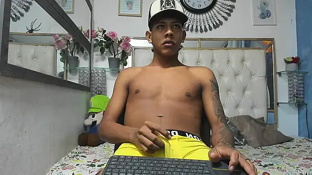 Snapshot of mr_stiven_ chatting on 01.10.25 mr stiven  online show from 01.10.25