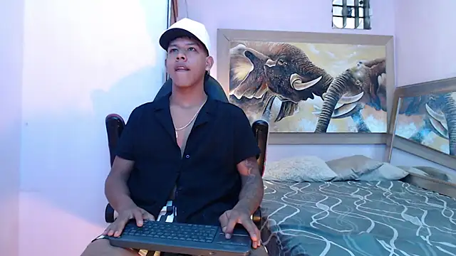 Snapshot of mr_stiven_ chatting on 03.23.25 mr stiven  online show from 03.23.25