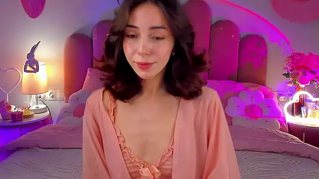 ElsaYoung online show from 11.30.25