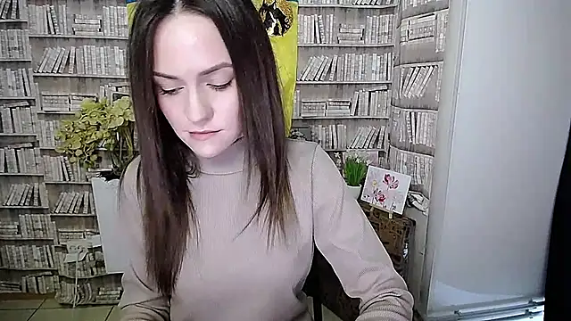 Lina Star S online show from 10.17.25