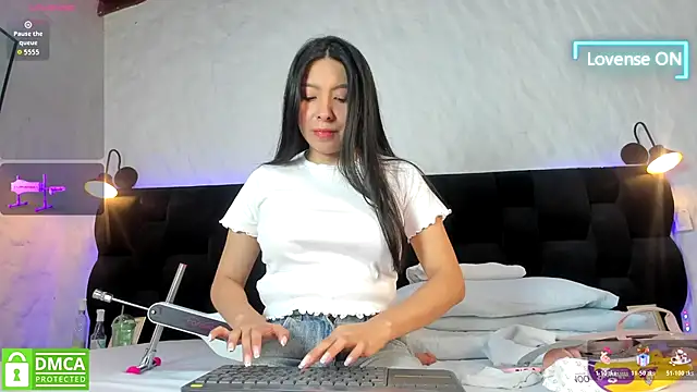 Camila  Gomez online show from 11.04.25