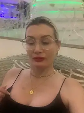 Englishhotwife4u online show from 01.01.25