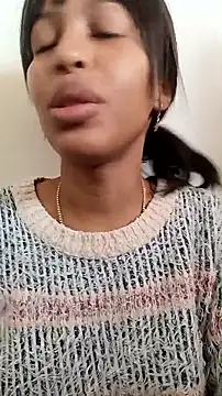 Snapshot of valkirya_7 chatting on 10.14.25 valkirya 7 online show from 10.14.25