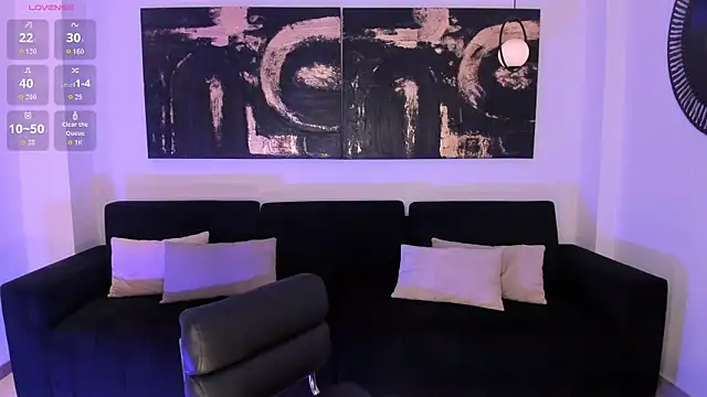 Snapshot of MiaFarrell_ chatting on 10.26.25 MiaFarrell online show from 10.26.25