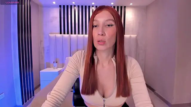 Snapshot of MiaFarrell_ chatting on 01.08.26 MiaFarrell online show from 01.08.26