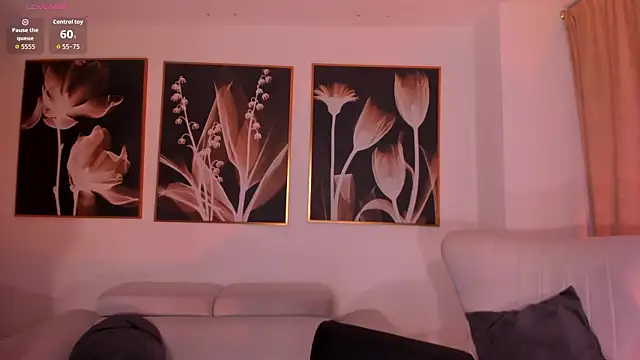 Snapshot of MiaFarrell_ chatting on 02.12.26 MiaFarrell online show from 02.12.26