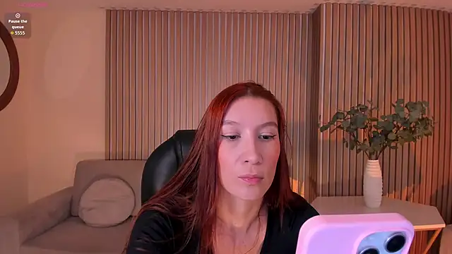 MiaFarrell  online show from 06.08.26