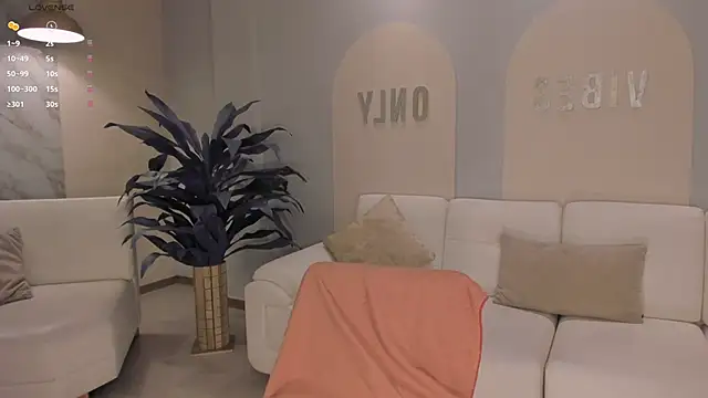 IsabelBornner online show from 03.04.26