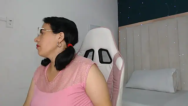 africa holmes online show from 01.19.25