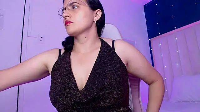 africa holmes online show from 01.22.25