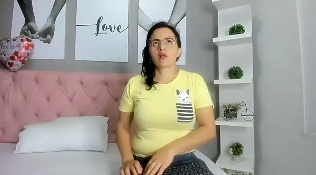 africa holmes online show from 02.21.25