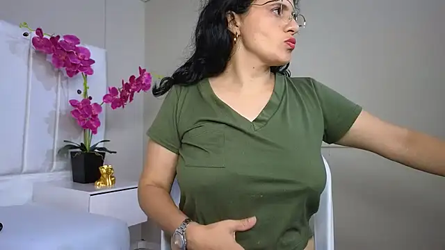 africa holmes online show from 03.16.25