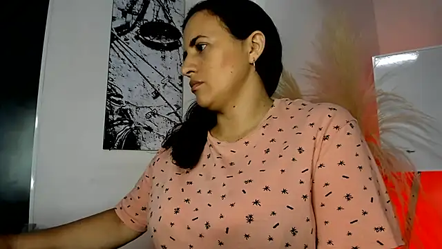 africa holmes online show from 06.09.26